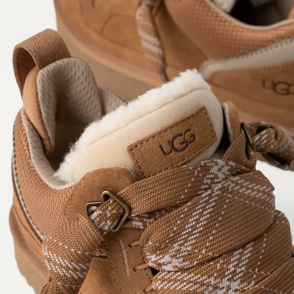 UGG Lowmel in Chestnut