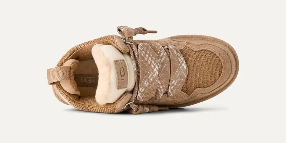 UGG Lowmel in Sand