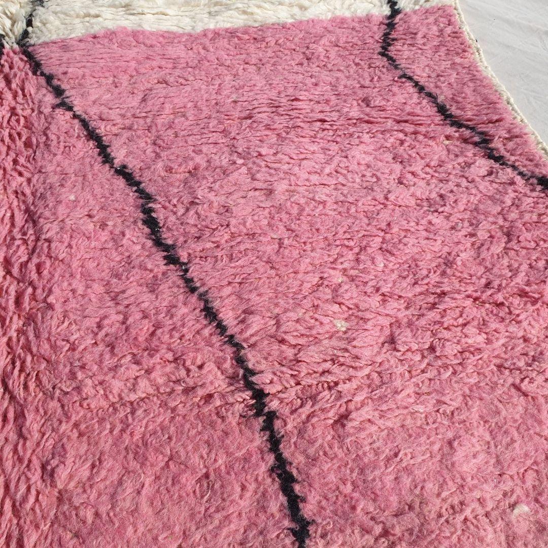 Handmade Wool Berber Rug: Moroccan Shag Style