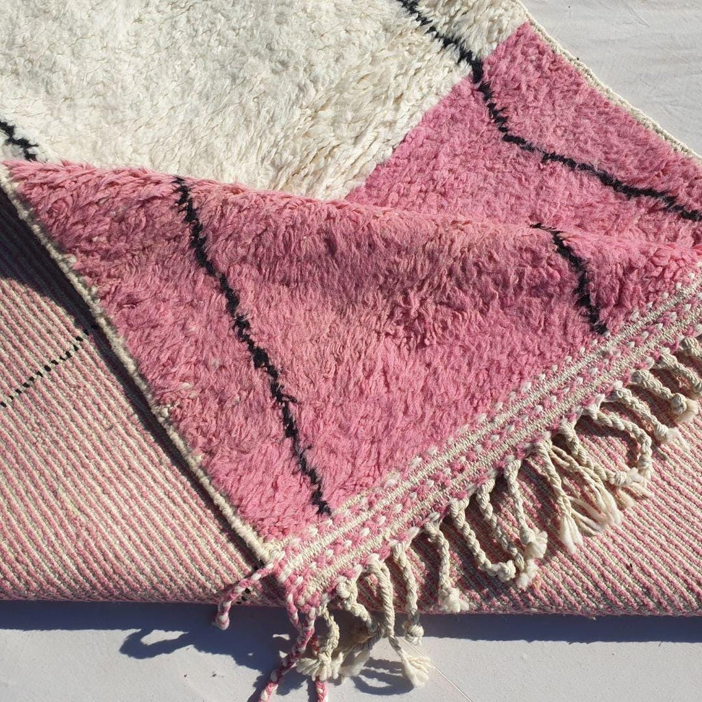 Handmade Wool Berber Rug: Moroccan Shag Style