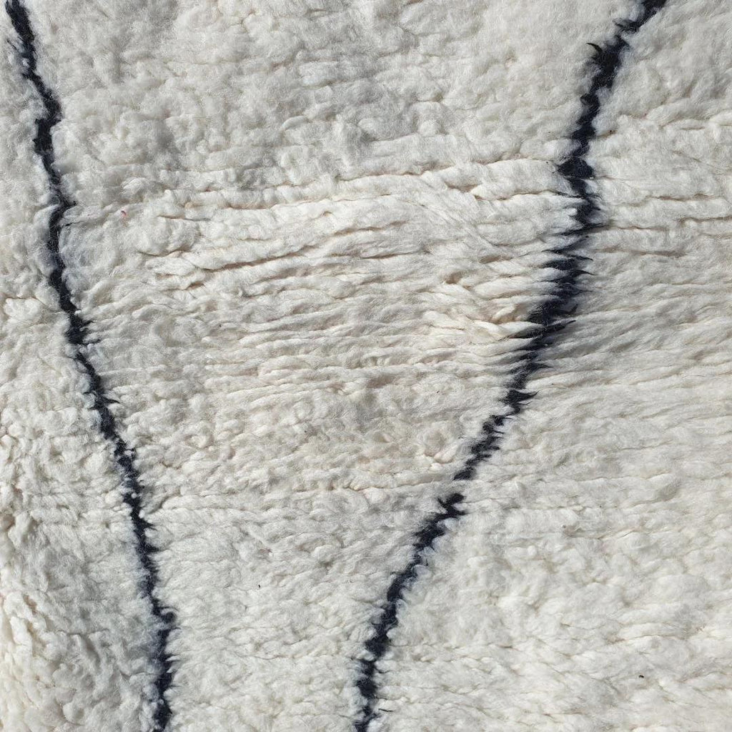 Handmade Wool Berber Rug: Moroccan Shag Style