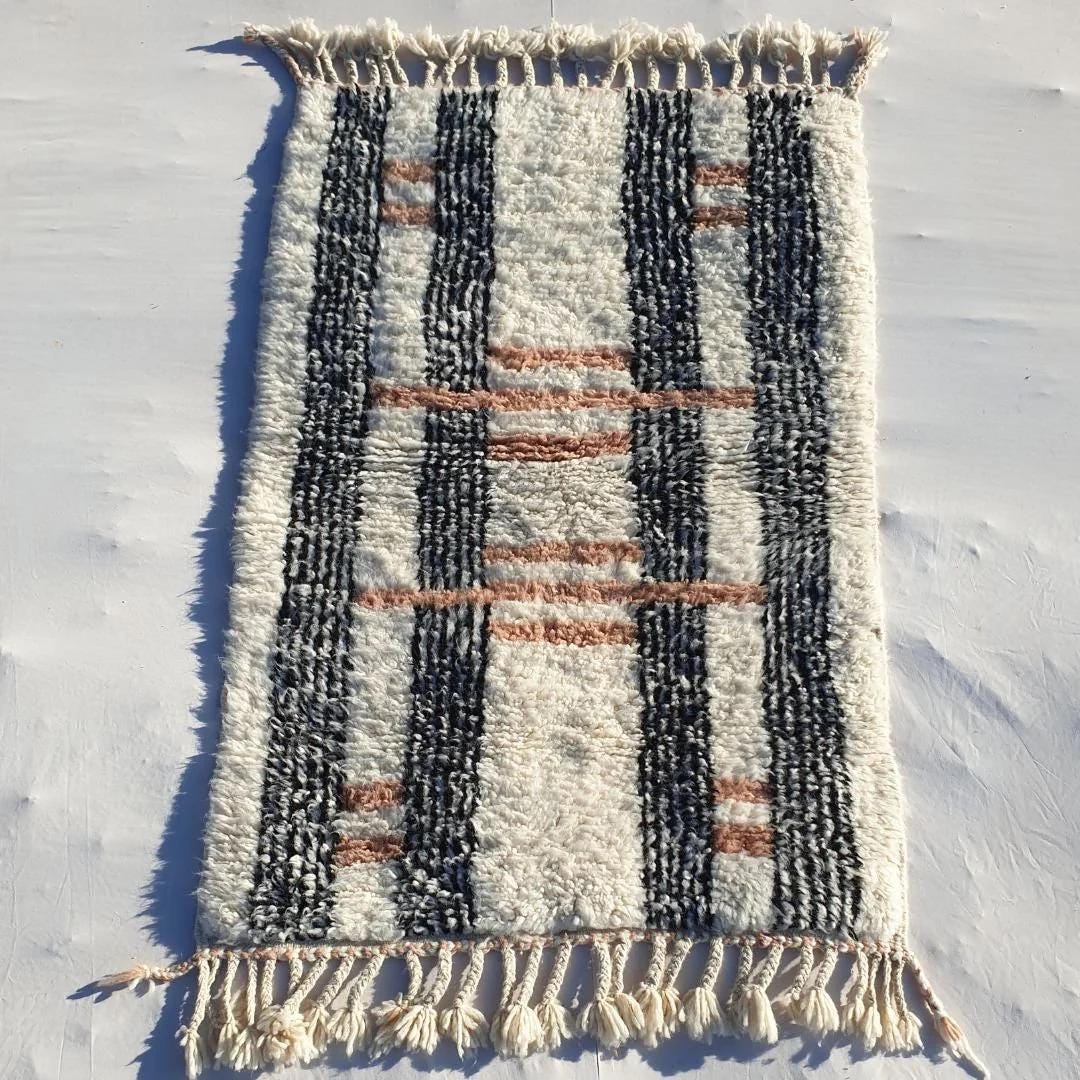 Handmade Beni Ourain Wool Rug: Neutral Berber Tribal Design