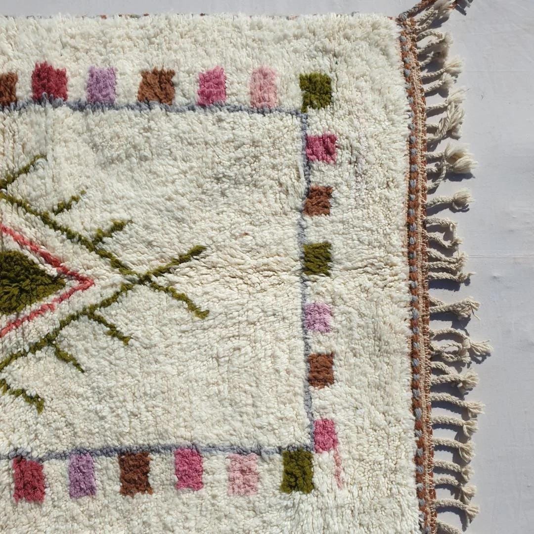 Hand-Knotted Moroccan Berber Rug: Beni Ourain Wool Carpet