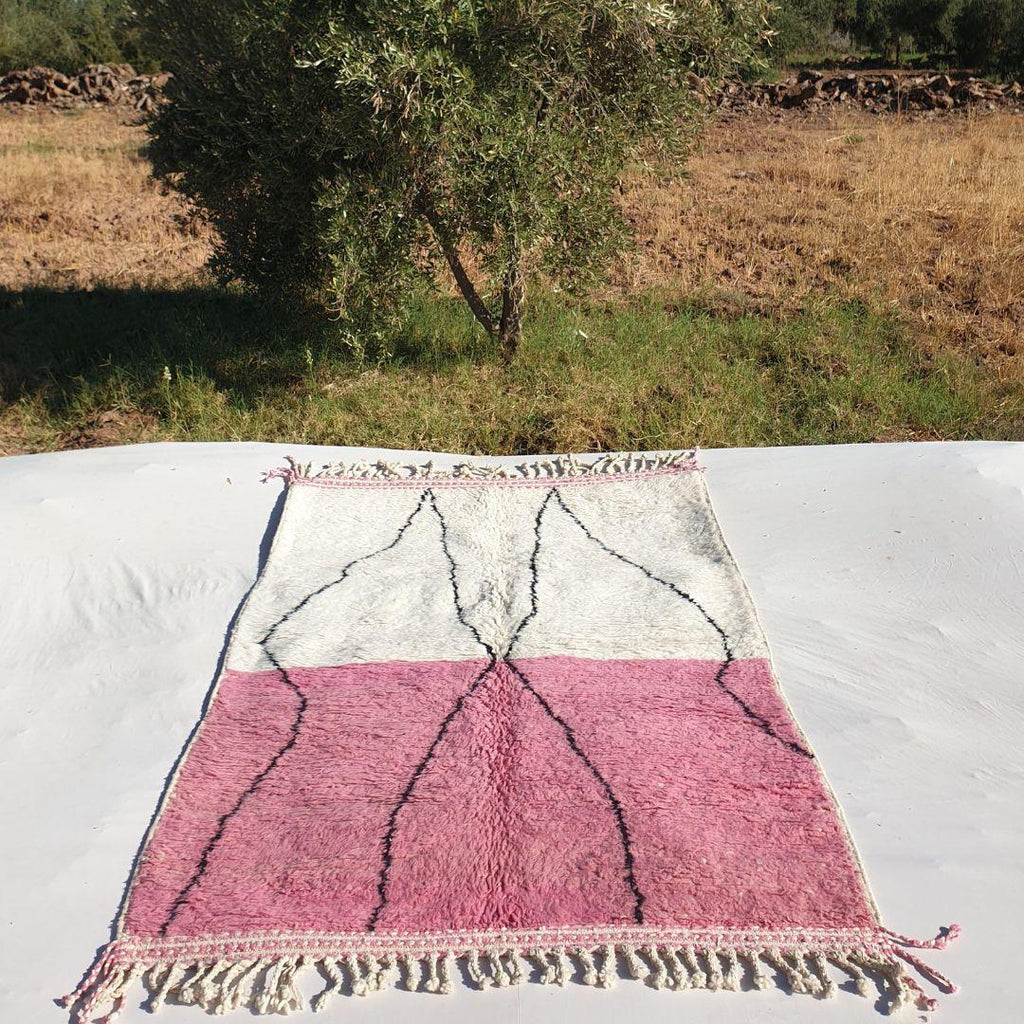 Handmade Wool Berber Rug: Moroccan Shag Style