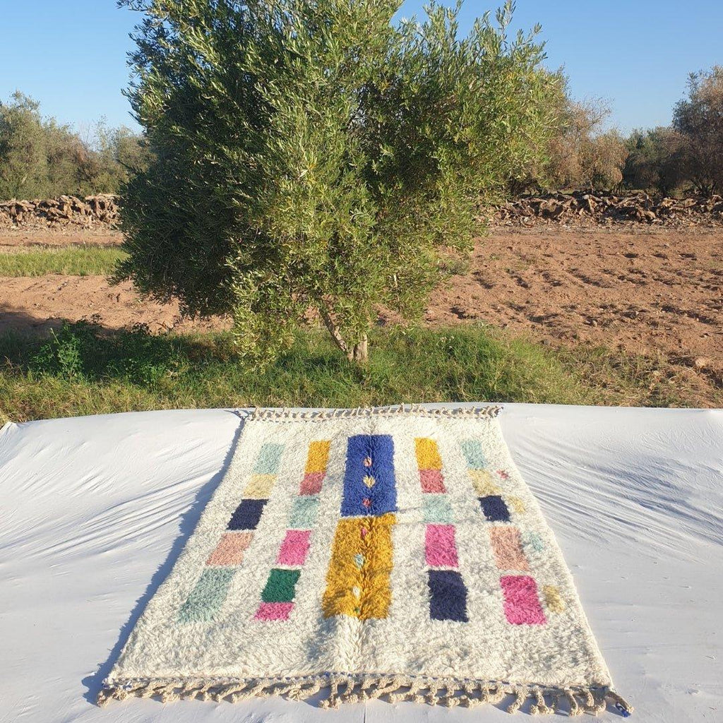 Handmade Beni Ourain Rug: Shaggy White Moroccan Wool Carpet