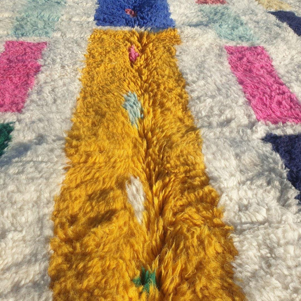 Handmade Beni Ourain Rug: Shaggy White Moroccan Wool Carpet