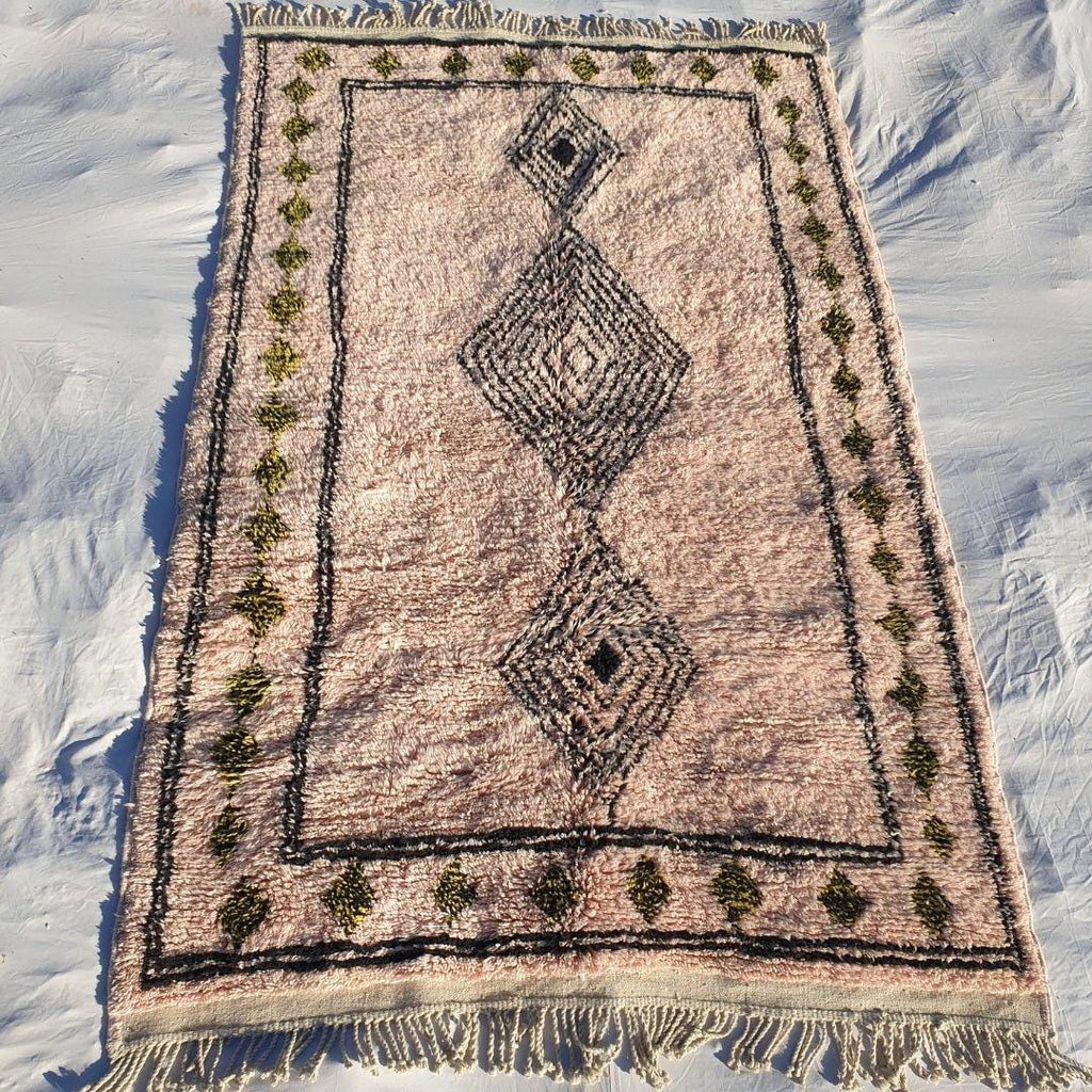 Handmade Beni Ourain Wool Rug: Peach Moroccan Shag Carpet