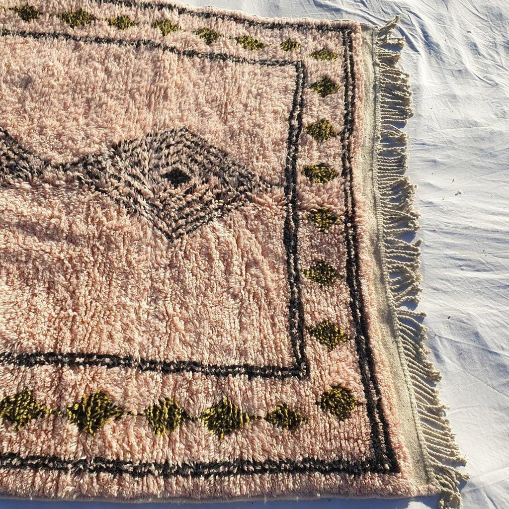 Handmade Beni Ourain Wool Rug: Peach Moroccan Shag Carpet