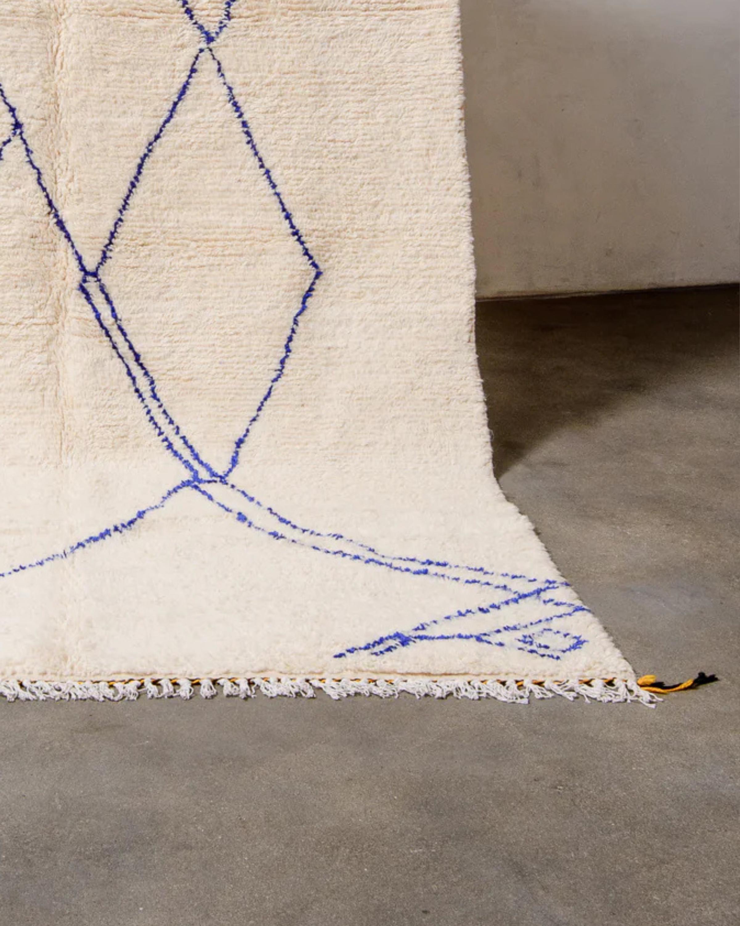 Handwoven Moroccan Shag Rug: Plush Bohemian Living Room Decor