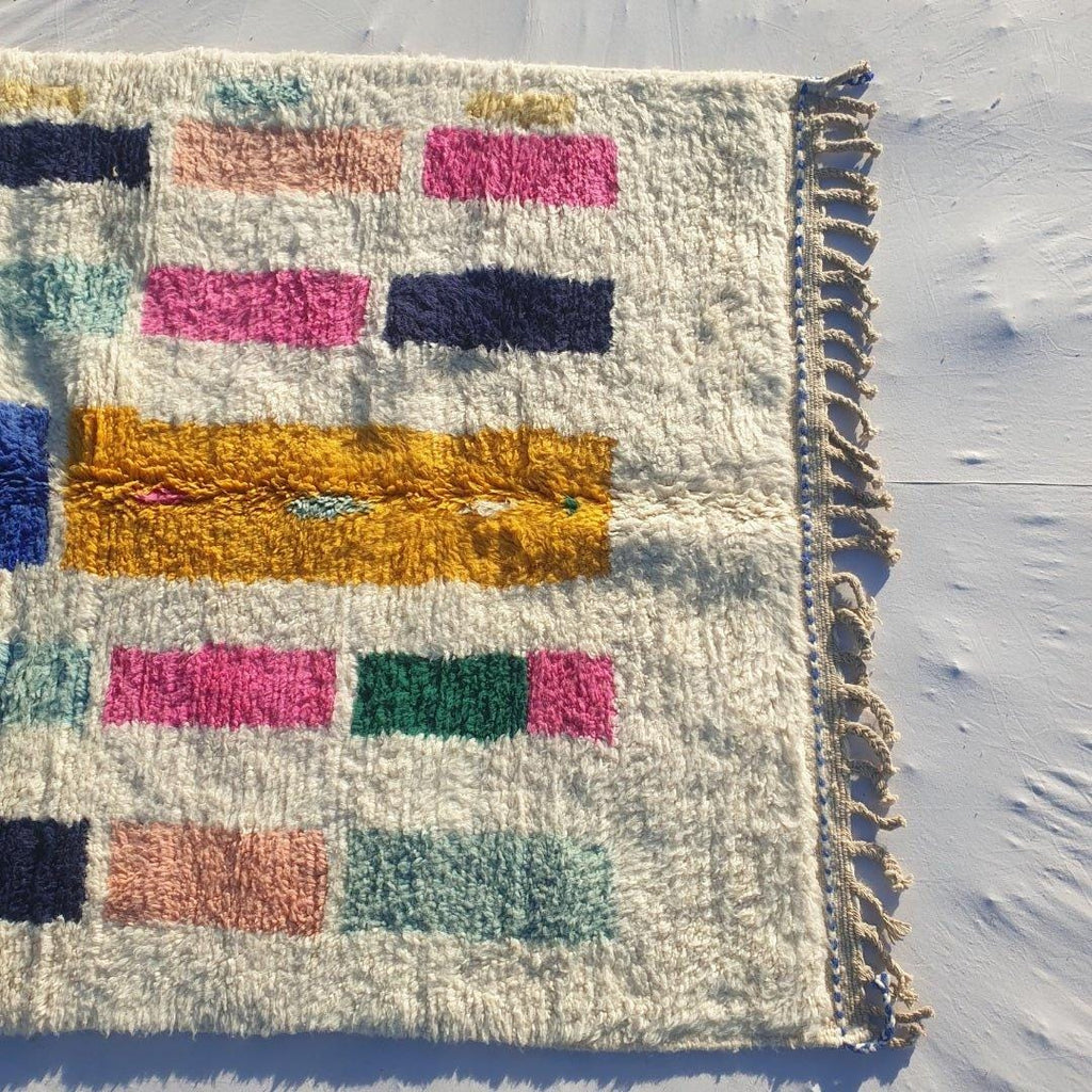 Handmade Beni Ourain Rug: Shaggy White Moroccan Wool Carpet