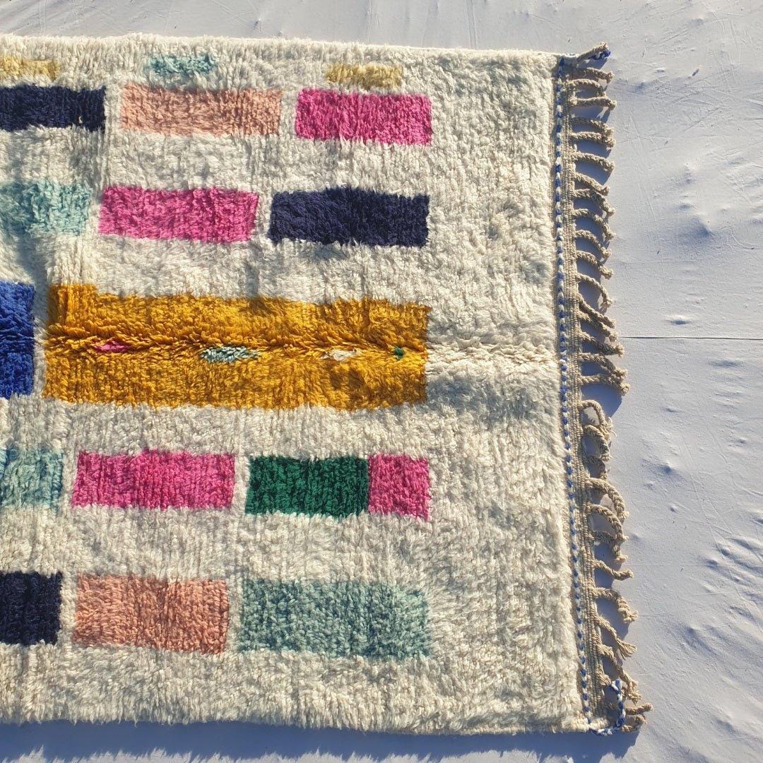 Handmade Beni Ourain Rug: Shaggy White Moroccan Wool Carpet