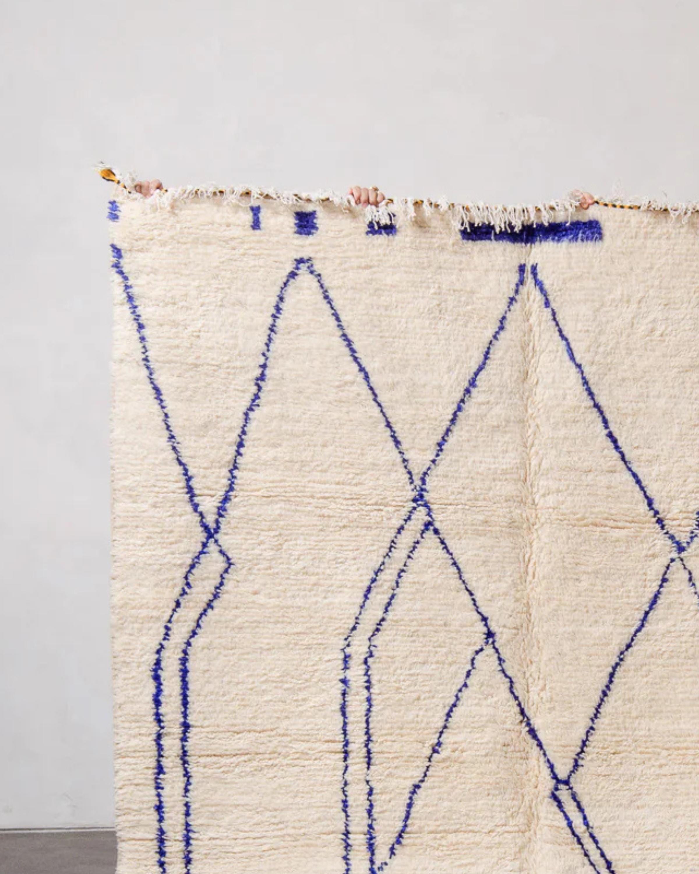 Handwoven Moroccan Shag Rug: Plush Bohemian Living Room Decor