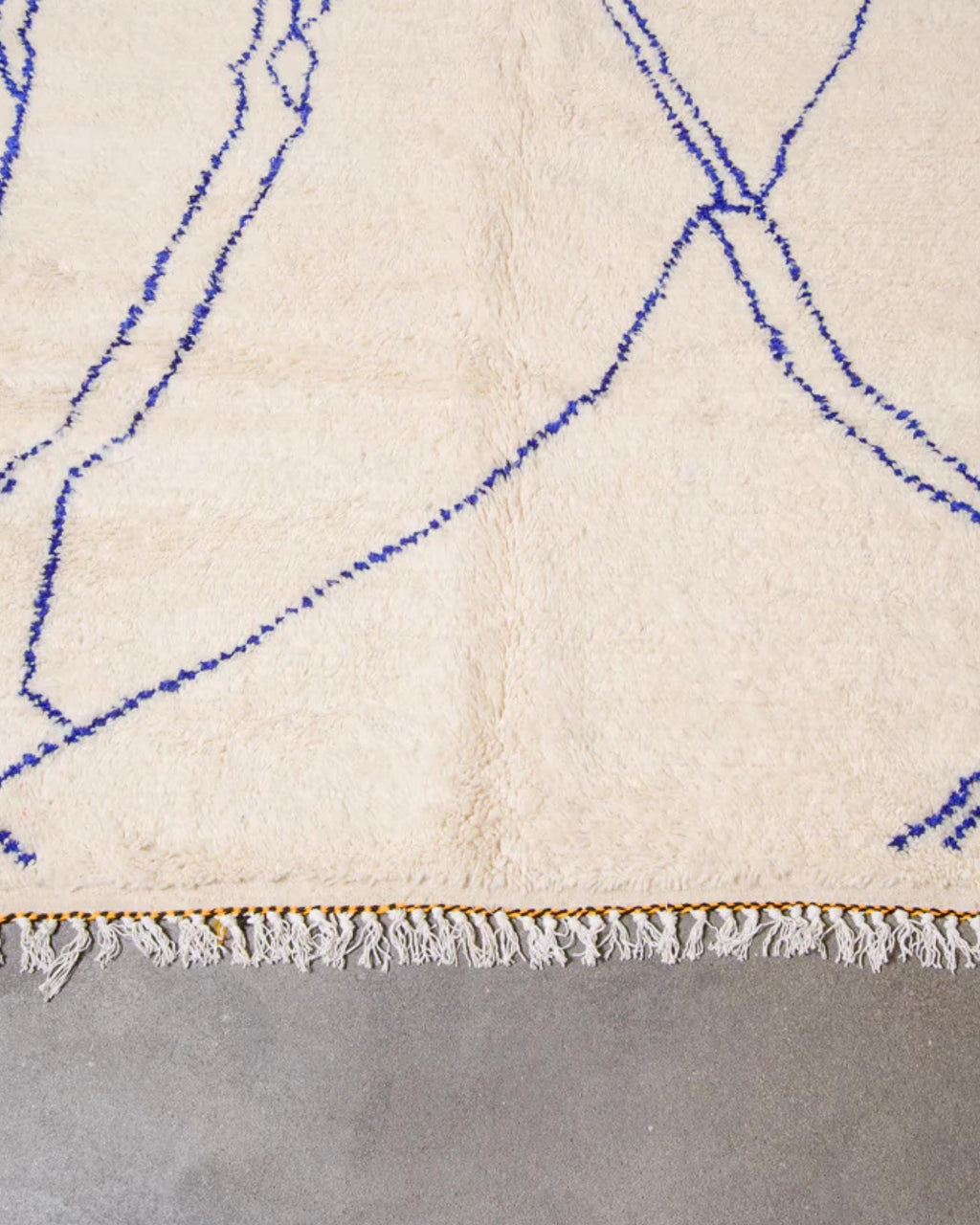 Handwoven Moroccan Shag Rug: Plush Bohemian Living Room Decor