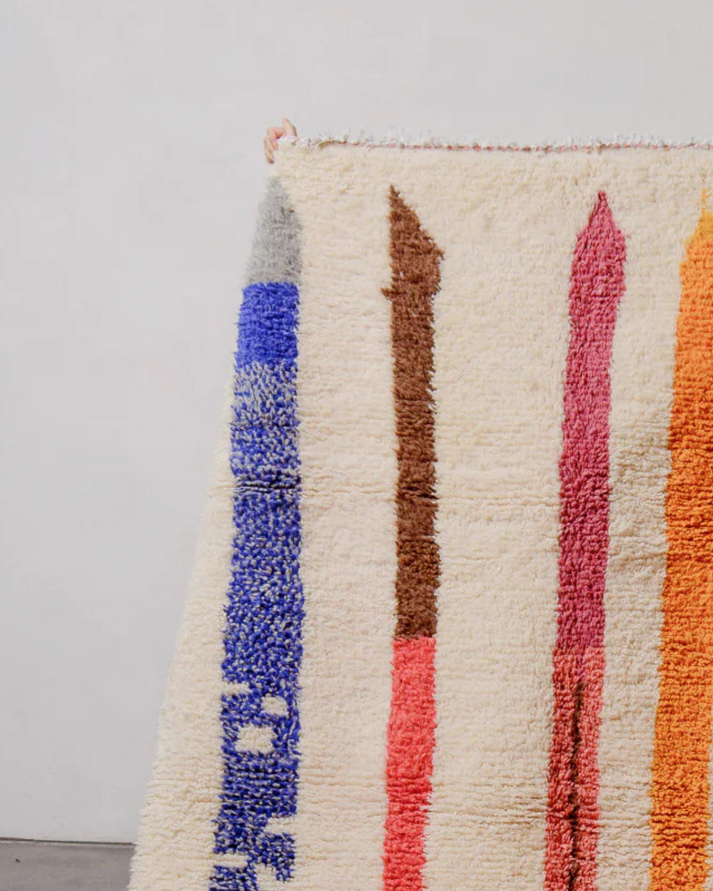 Handmade Wool Moroccan Rug: Shaggy Berber Tribal Rug