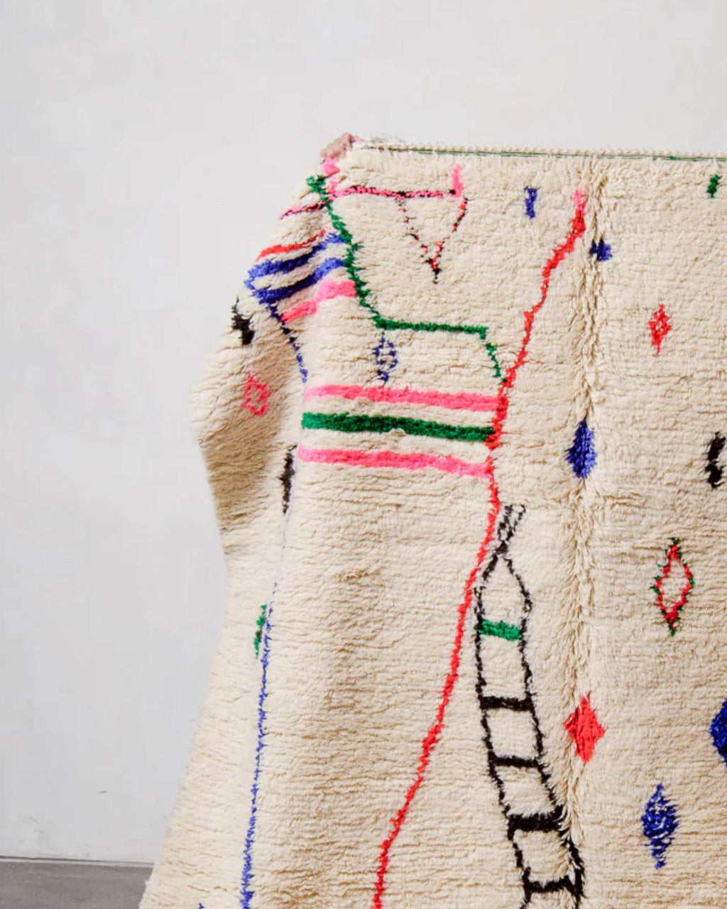 Handmade White and Pink Berber Rug: Moroccan Wool Boujaad Carpet