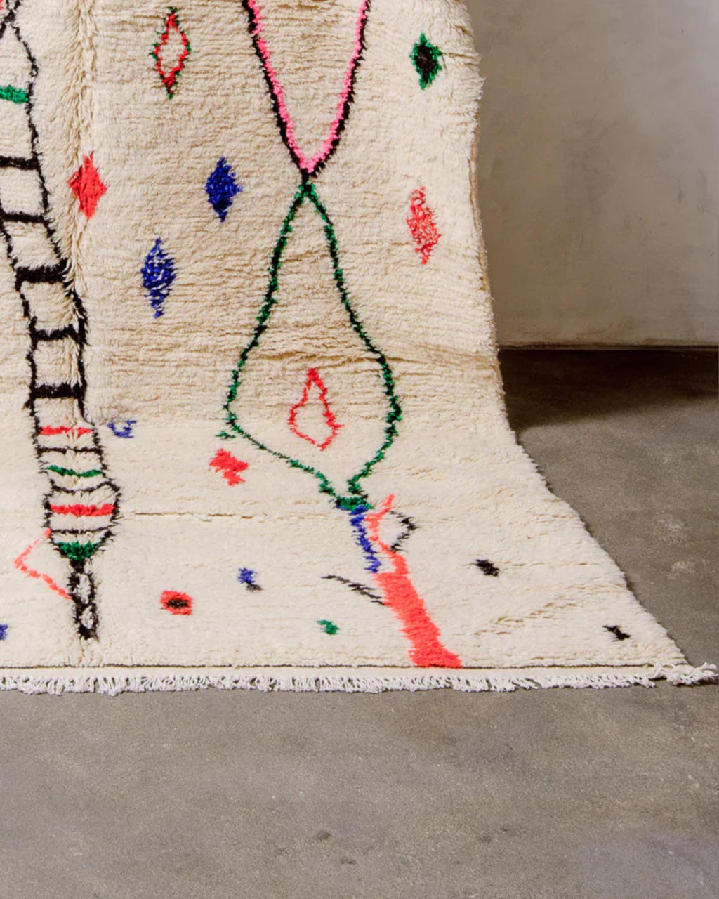 Handmade White and Pink Berber Rug: Moroccan Wool Boujaad Carpet