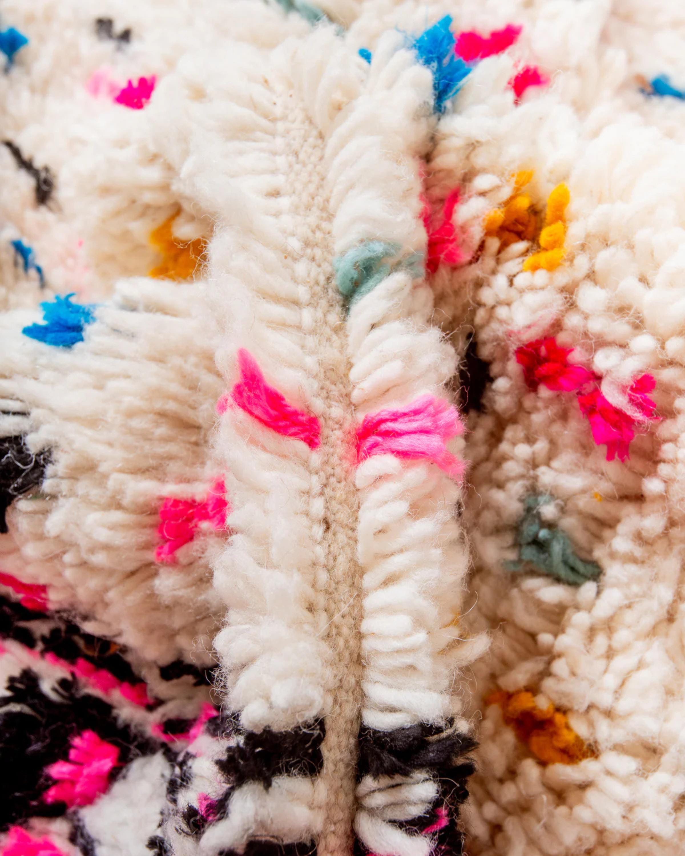 Handmade Beni Ourain Berber Rug: Moroccan White Wool, Azilal Style