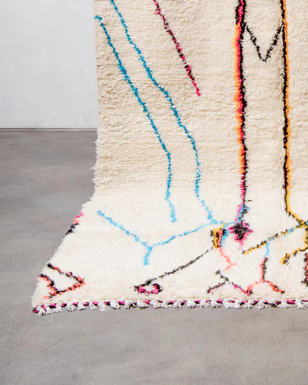 Handmade Beni Ourain Rug: White Moroccan Berber Wool Shag Rug