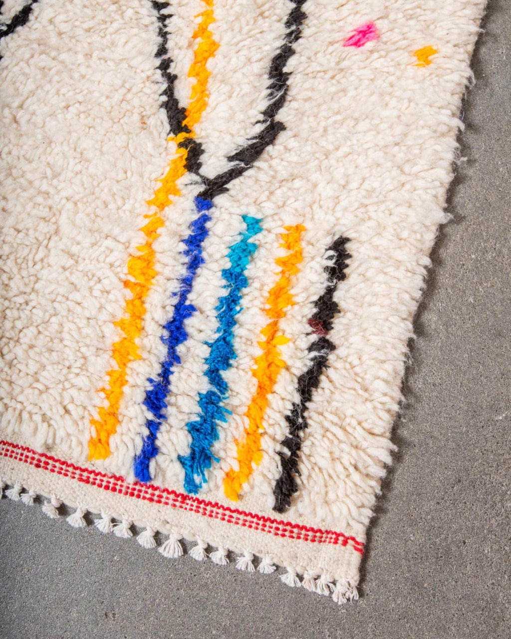 Handwoven Azilal Argyle Rug: Moroccan Sheepskin & Jute Extra Large Carpet