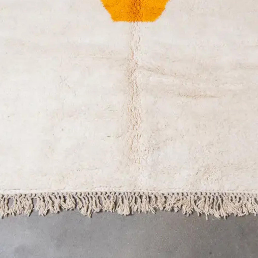 Handmade Wool Beni Ourain Rug: Bohemian White Moroccan Carpet