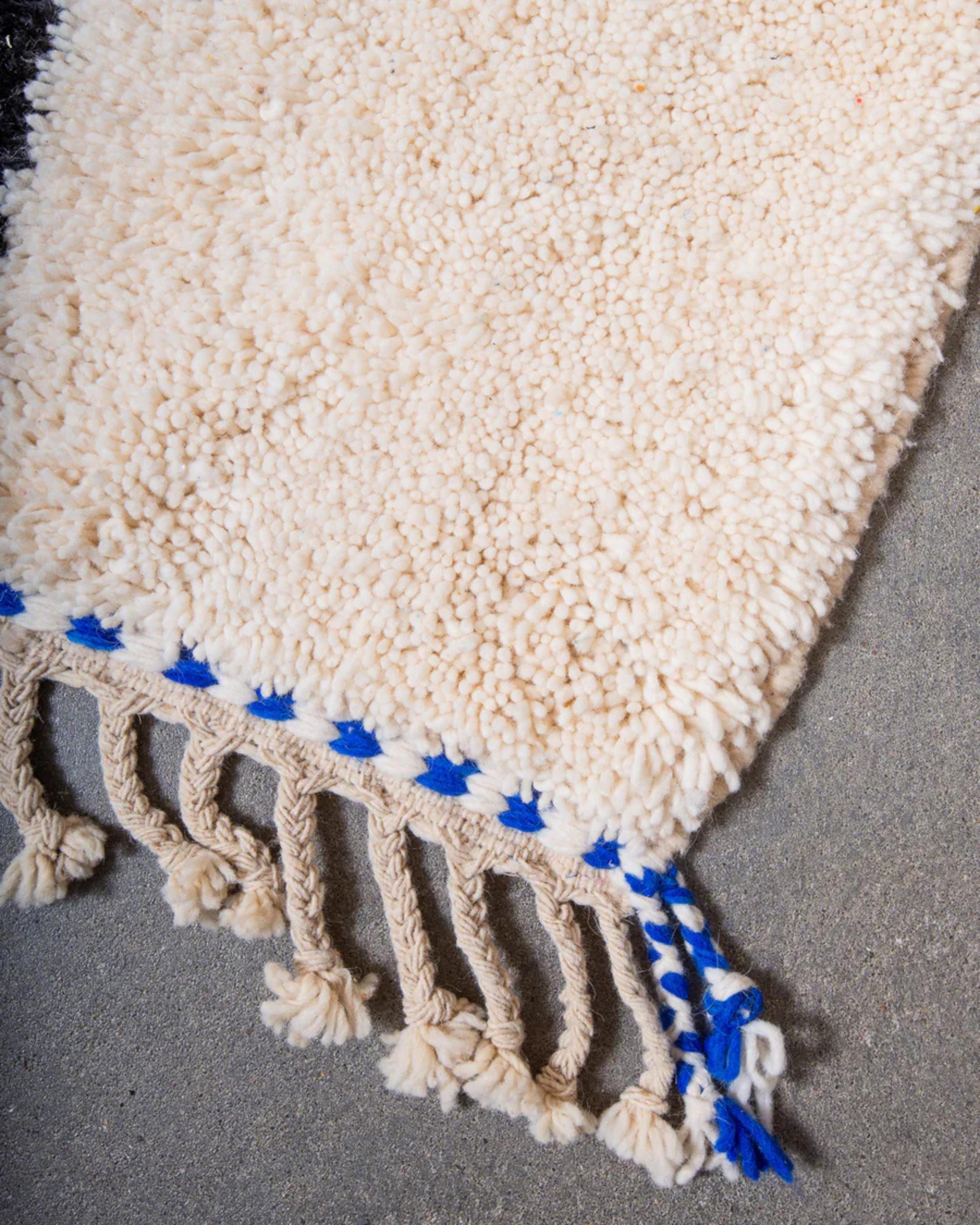Handwoven Argyle Berber Rug: Cream Wool Moroccan Carpet