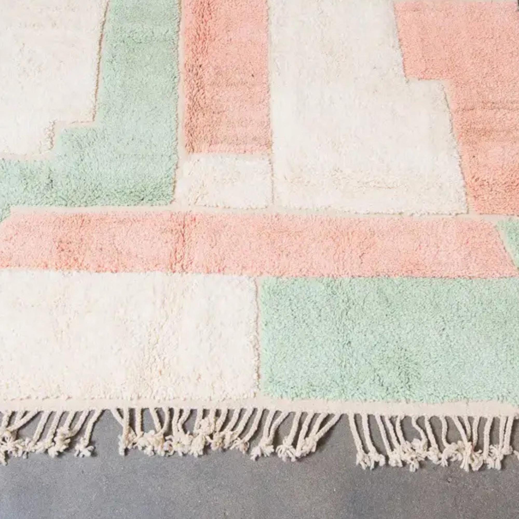 Handmade Beni Ourain Wool Rug (8x10): Green & Pink Berber Shag
