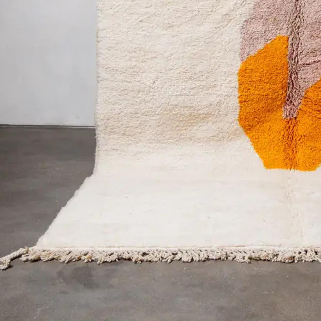 Handmade Wool Beni Ourain Rug: Bohemian White Moroccan Carpet