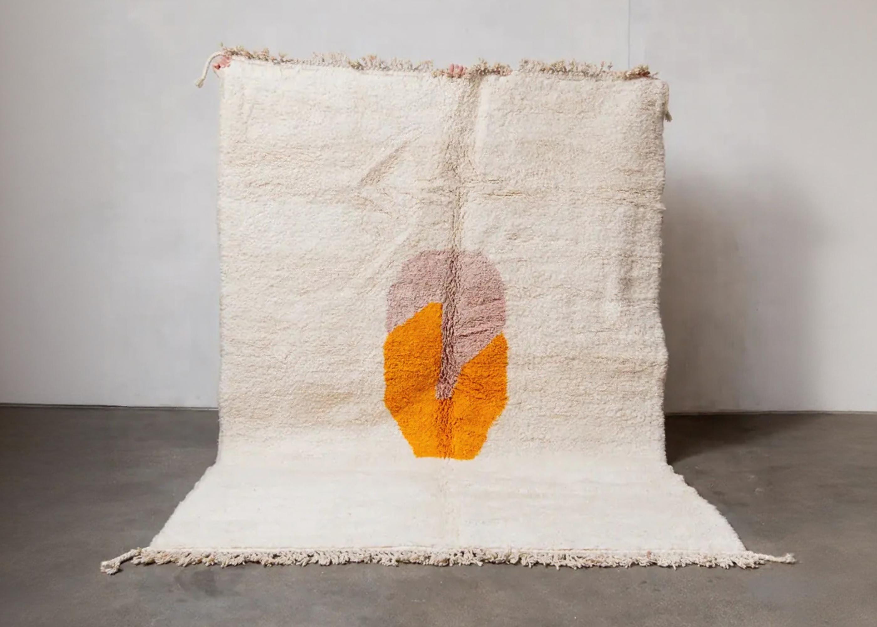 Handmade Wool Beni Ourain Rug: Bohemian White Moroccan Carpet