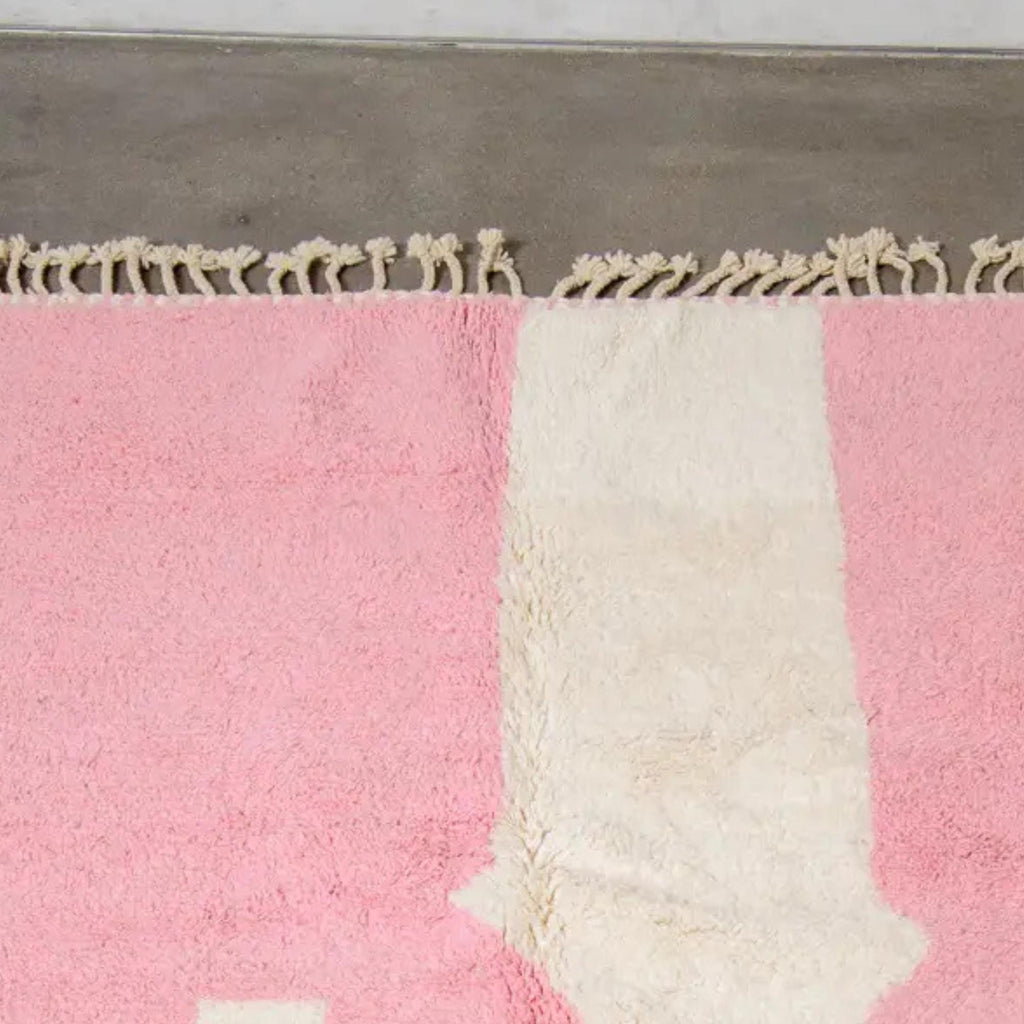 Handmade Pink Argyle Moroccan Rug: Berber Wool Beni Ourain Carpet