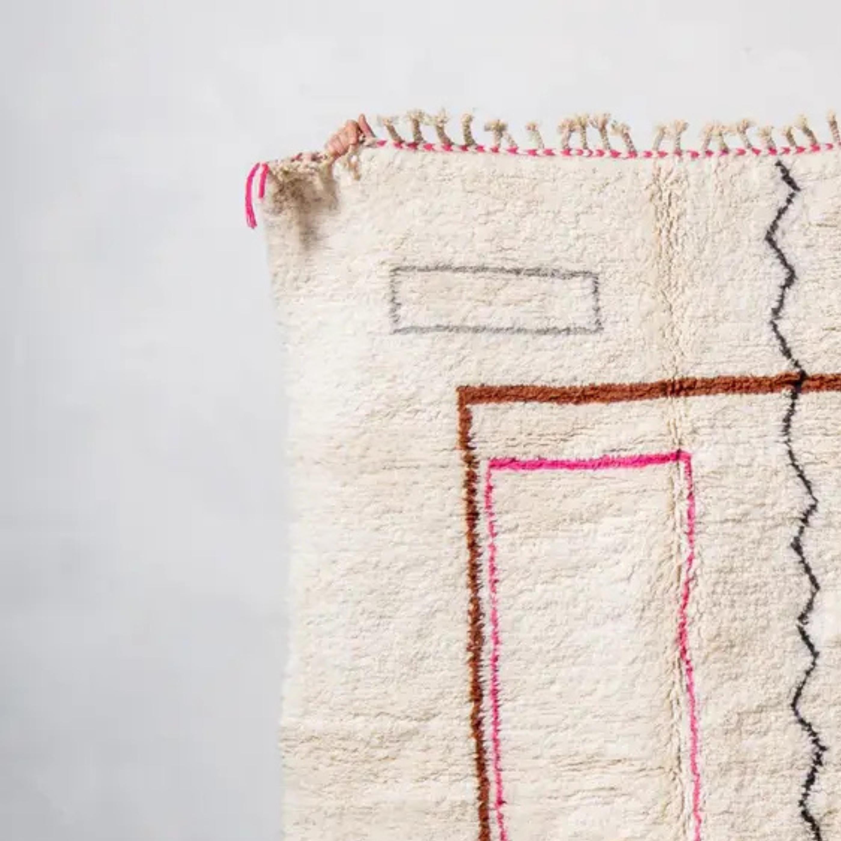 Handwoven Moroccan Wool Rug: Beni Ourain Style, US Import Duty Free